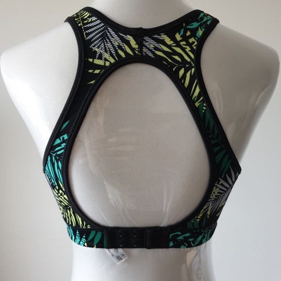 2 for $50 | Bras n Things sports bra, size US 4 - Picture 3 of 4